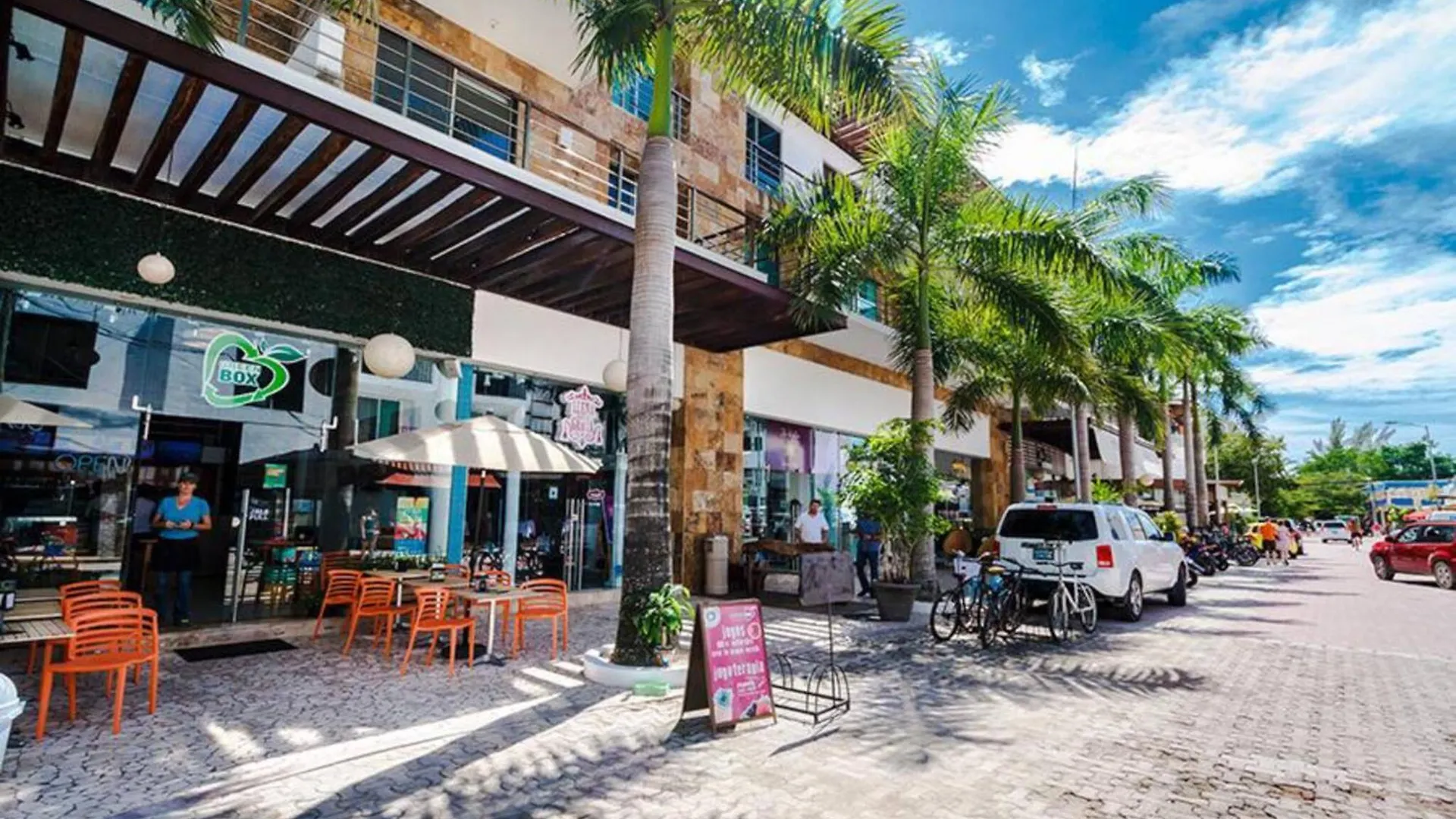 Semesterbostad Modern 2 Bedroom Condo Colorful And Creative - At Via 38 Condos A13 Playa del Carmen