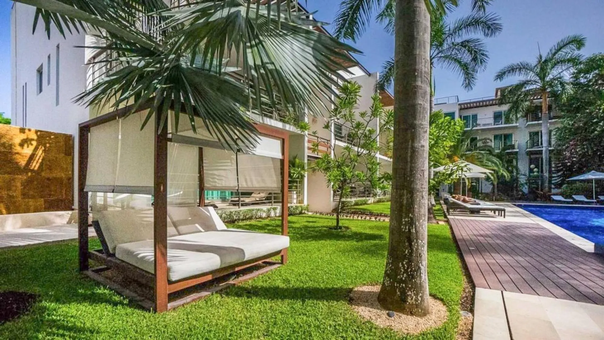 Semesterbostad Modern 2 Bedroom Condo Colorful And Creative - At Via 38 Condos A13 Playa del Carmen Mexiko