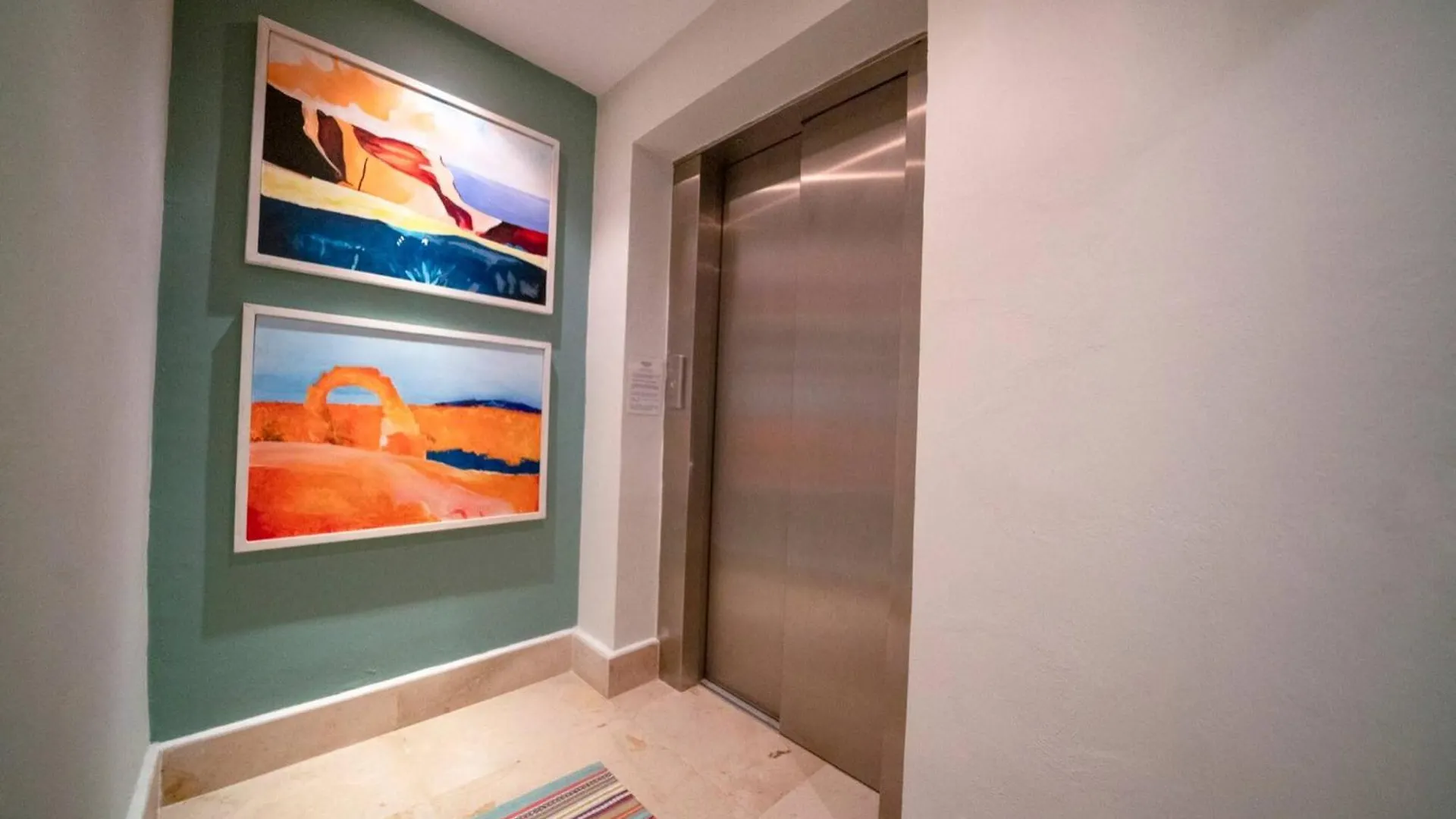 Semesterbostad Modern 2 Bedroom Condo Colorful And Creative - At Via 38 Condos A13 Playa del Carmen Mexiko